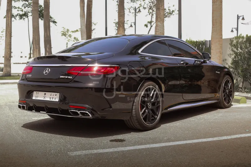 2015 مرسيدس - بنز إس 63 كوبيه