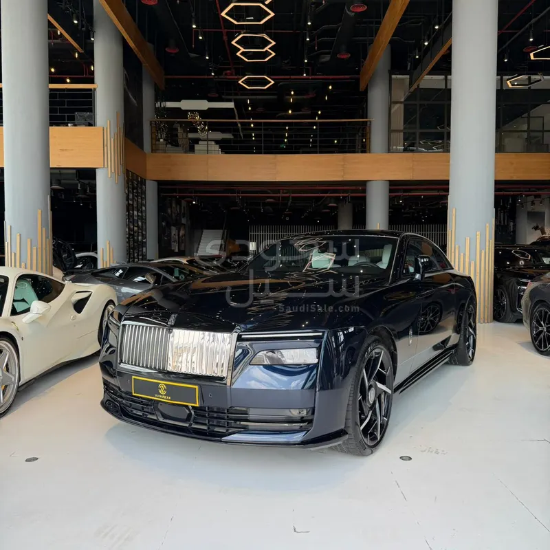 2025 رولز رويس سبيكتر بلاك بادج