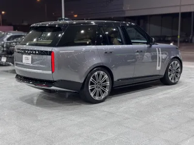 2025 لاند روفر رينج روفر اوتوبيوغرافي