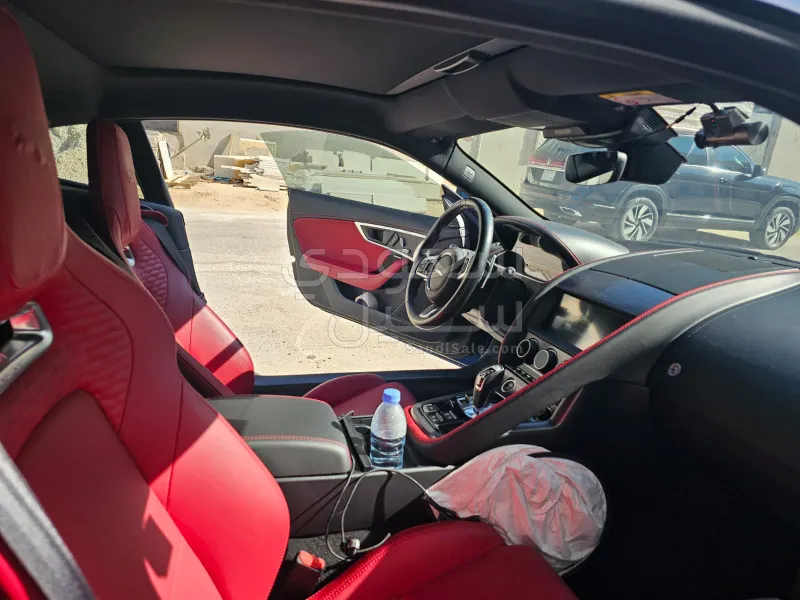 2021 جاكوار اف-تايب ار