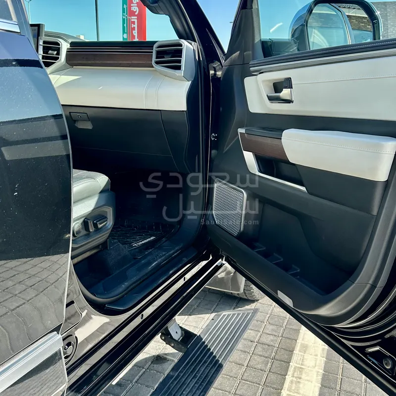 2024 تويوتا تندرا كابستون