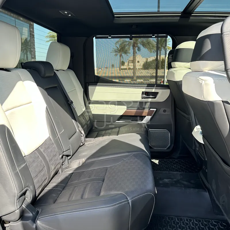 2024 تويوتا تندرا كابستون