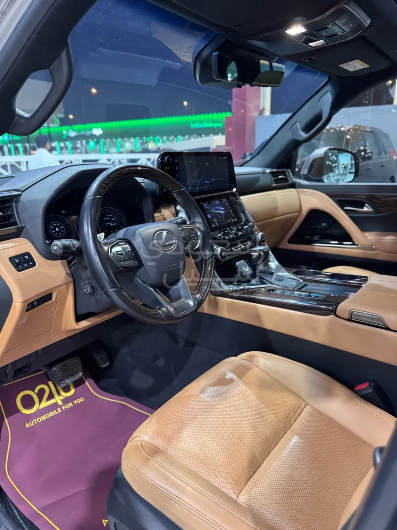 2025 لكزس إل إكس 600
