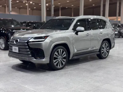 2025 لكزس إل إكس 600