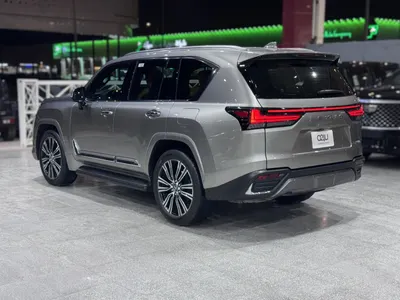 2025 لكزس إل إكس 600