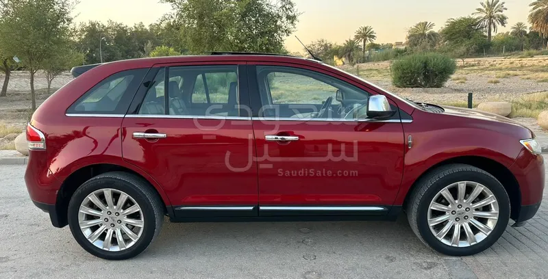 2015 لنكولن ام كي اكس