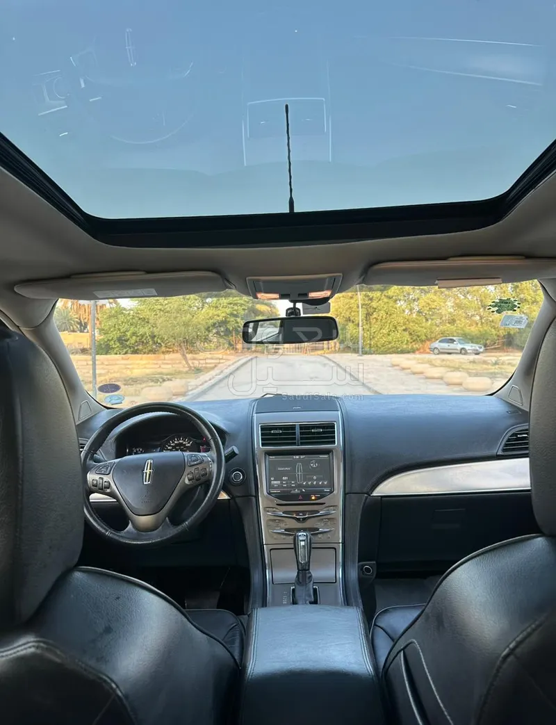 2015 لنكولن ام كي اكس