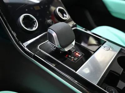 2021 لاند روفر رينج روفر فيلار اس