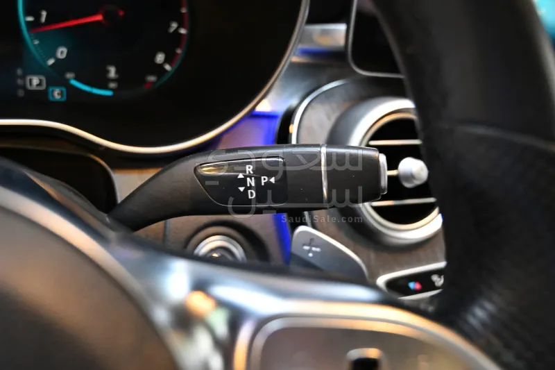 2020 مرسيدس - بنز جي إل سي 200