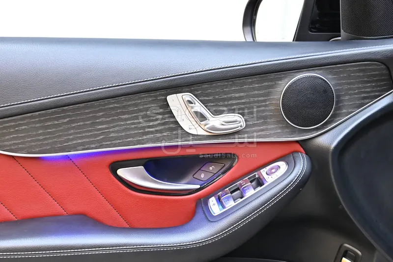 2020 مرسيدس - بنز جي إل سي 200