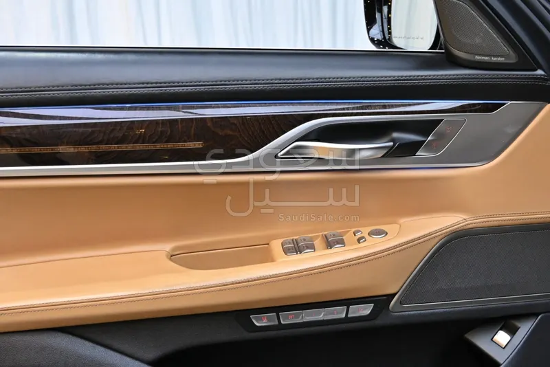 2017 بي ام دبليو الفئة السابعة 740 إل أي