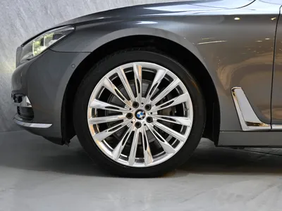 2017 بي ام دبليو الفئة السابعة 740 إل أي