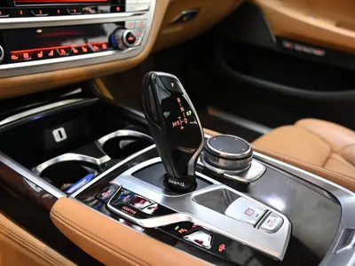 2017 بي ام دبليو الفئة السابعة 740 إل أي