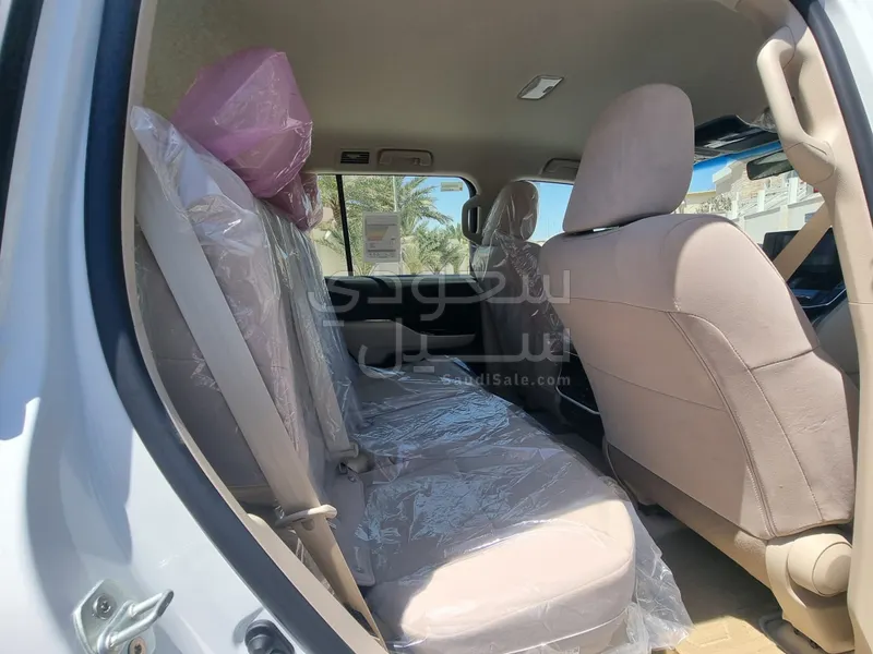 2026 تويوتا لاند كروزر جي اكس