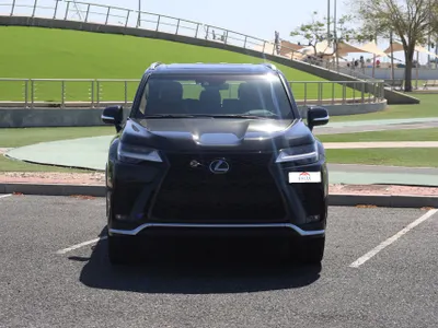 2023 لكزس إل إكس 600