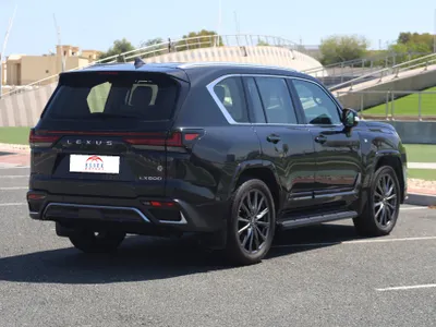 2023 لكزس إل إكس 600