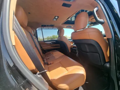 2023 لكزس إل إكس 600