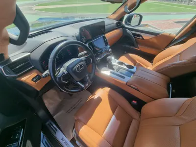 2023 لكزس إل إكس 600