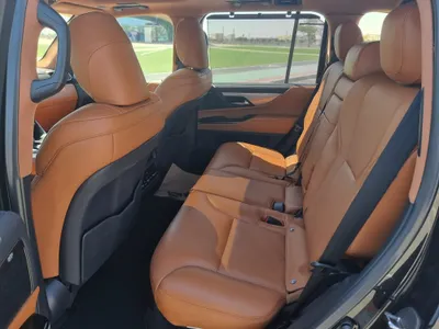 2023 لكزس إل إكس 600