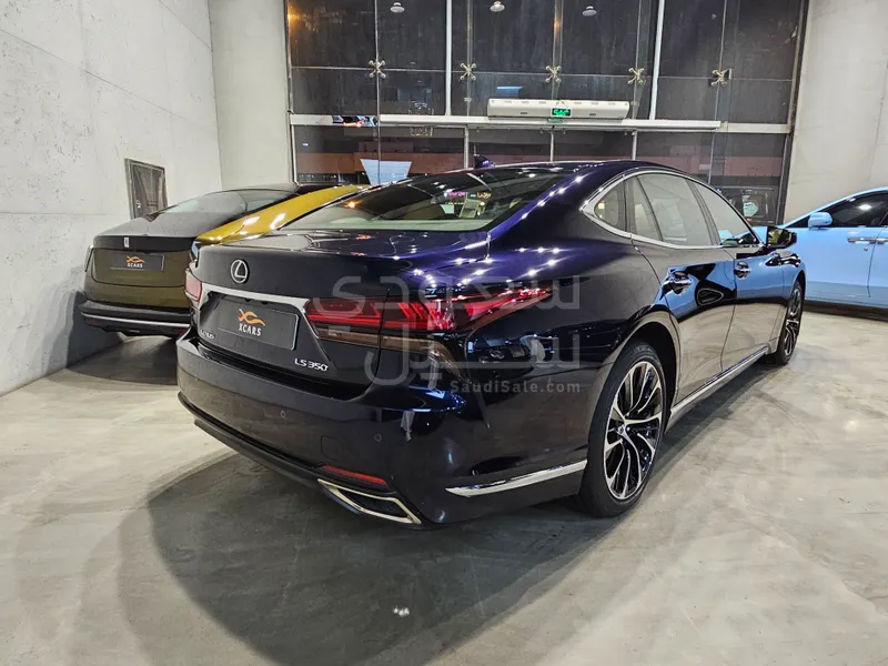 2022 Lexus LS 350