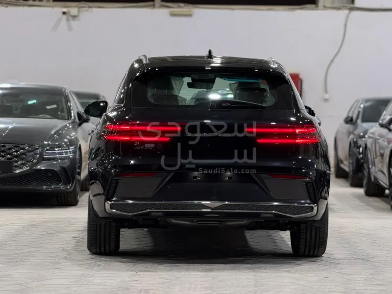 2026 جينيسيس جي في 70