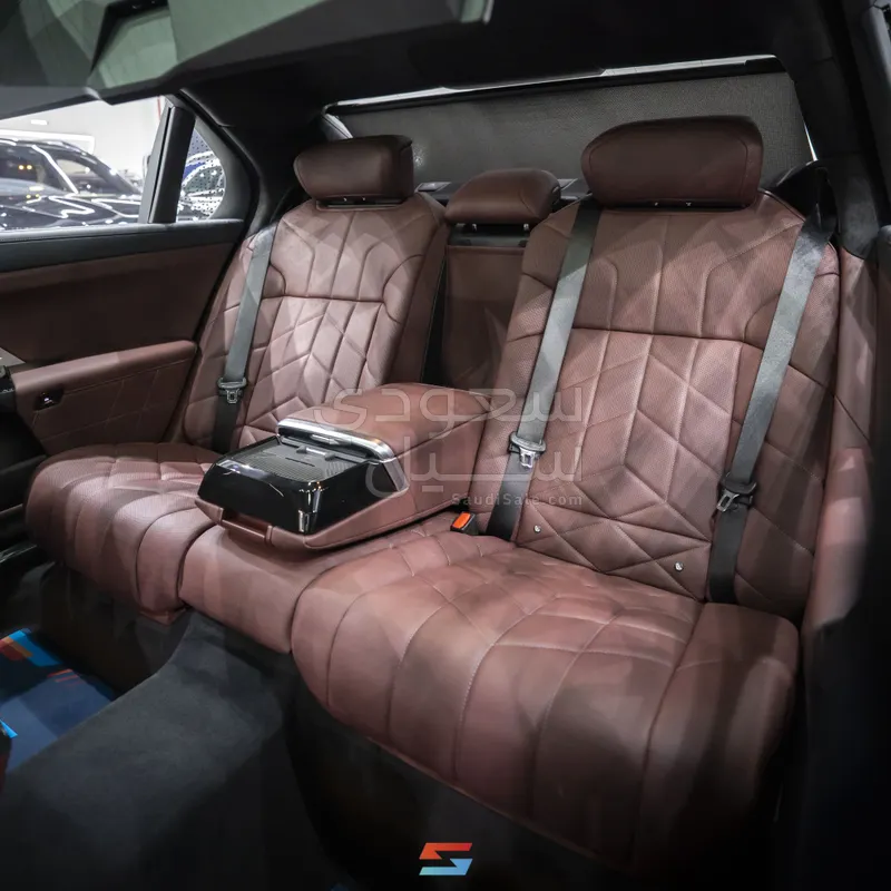 2026 بي ام دبليو الفئة السابعة 740أي