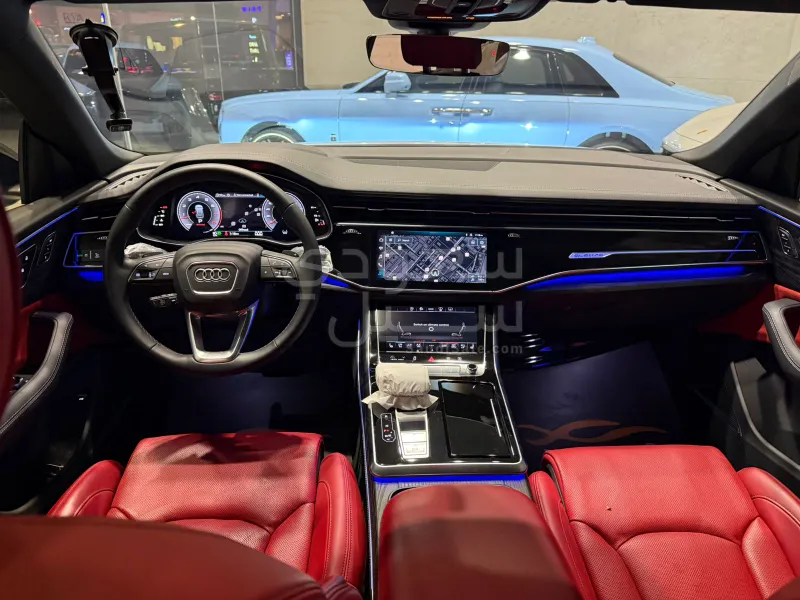 2024 Audi Q8 S Line