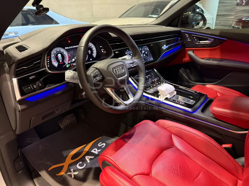 2024 Audi Q8 S Line