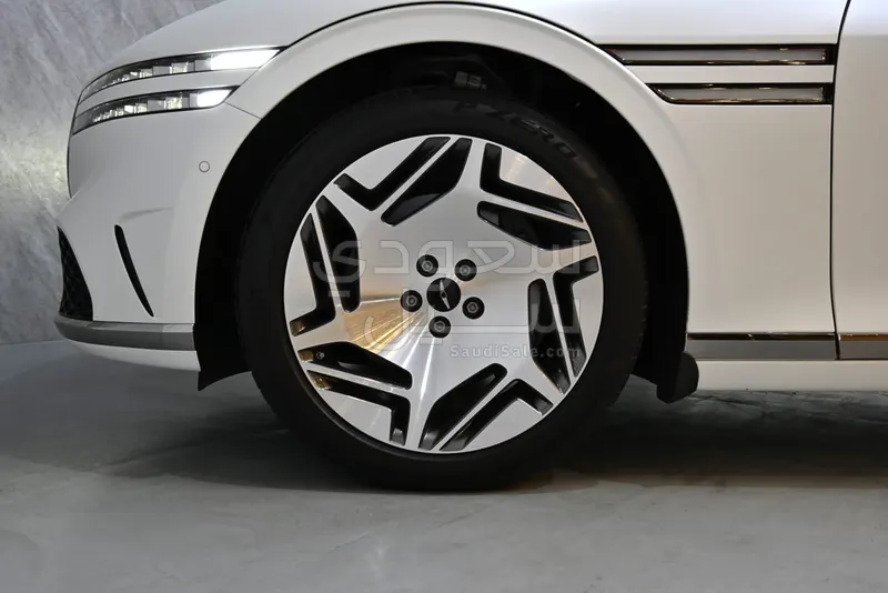 2025 جينيسيس جي 90