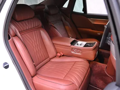 2025 جينيسيس جي 90