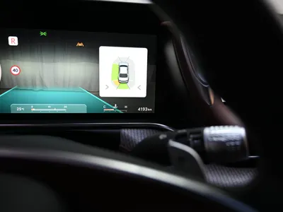 2025 جينيسيس جي 90