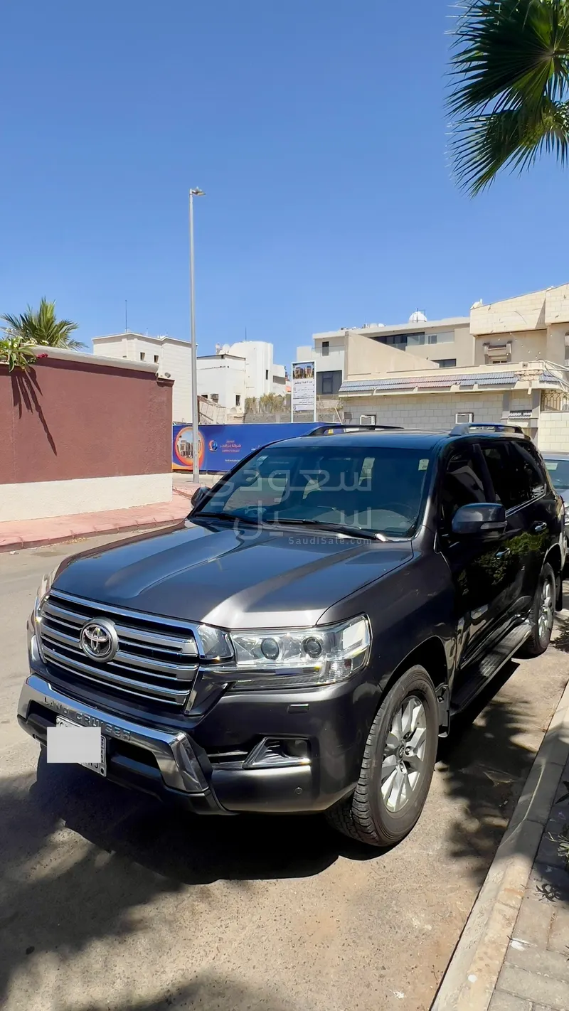 2016 تويوتا لاند كروزر جي اكس ار