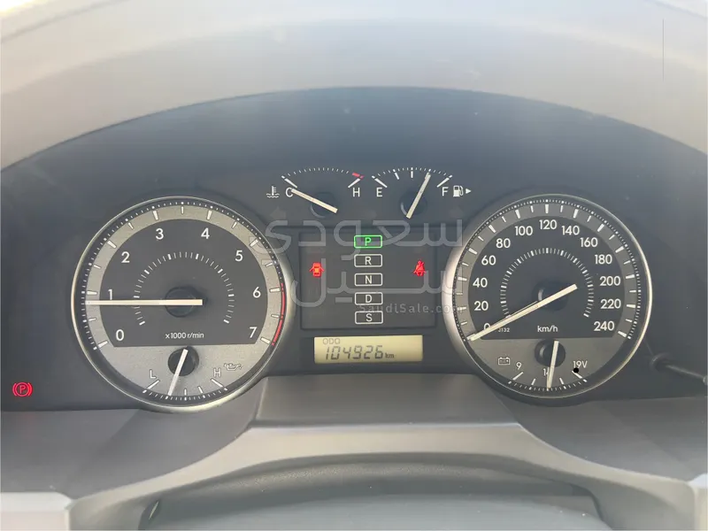 2016 تويوتا لاند كروزر جي اكس ار