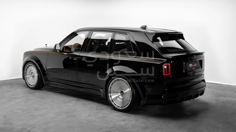 2026 رولز رويس كولينان بلاك بادج