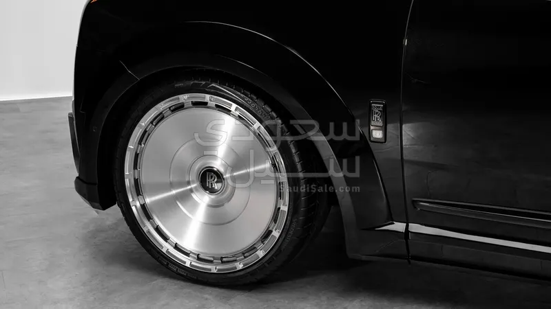 2026 رولز رويس كولينان بلاك بادج