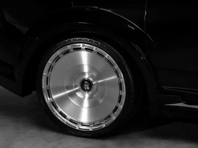 2026 رولز رويس كولينان بلاك بادج