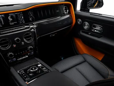 2026 رولز رويس كولينان بلاك بادج