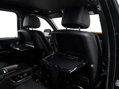 2026 رولز رويس كولينان بلاك بادج