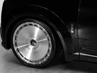 2026 رولز رويس كولينان بلاك بادج