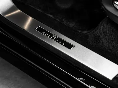 2026 رولز رويس كولينان بلاك بادج