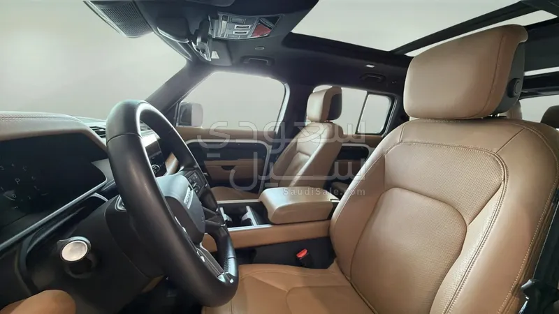 2025 لاند روفر ديفيندر 130 اكس