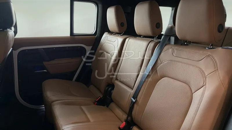 2025 لاند روفر ديفيندر 130 اكس