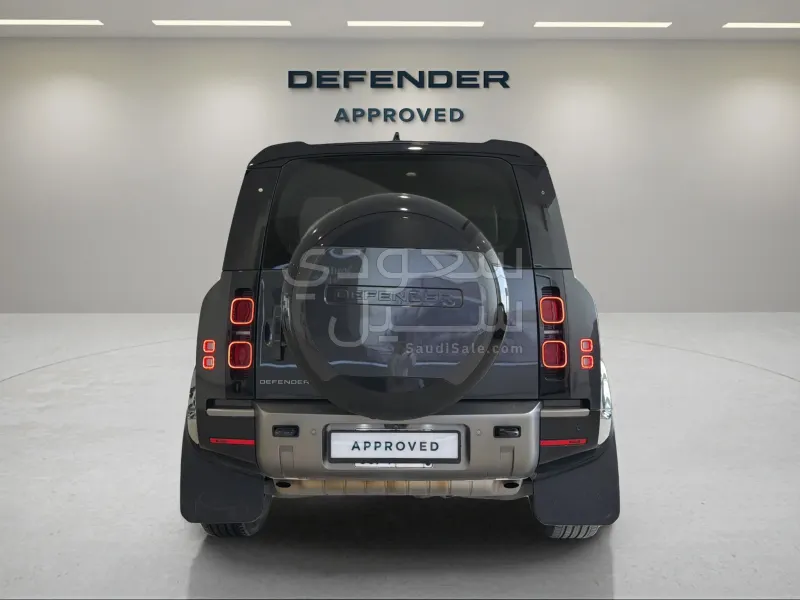 2025 لاند روفر ديفيندر 90