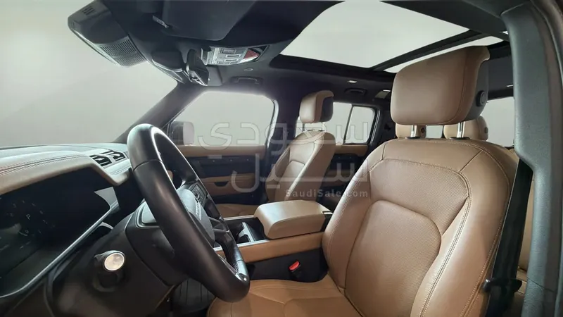 2025 لاند روفر ديفيندر اكس 110