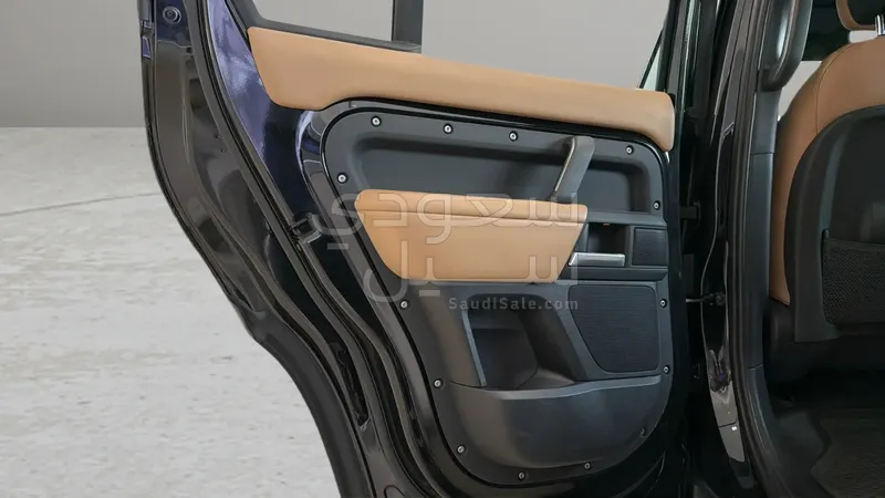 2025 لاند روفر ديفيندر اكس 110