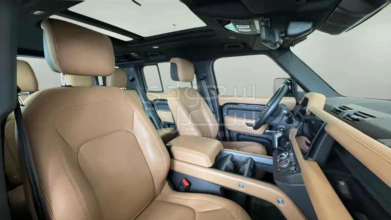 2025 لاند روفر ديفيندر اكس 110