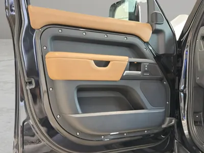 2025 لاند روفر ديفيندر اكس 110