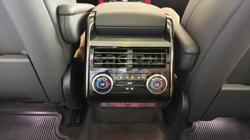 2024 لاند روفر رينج روفر سبورت اتش اس اي