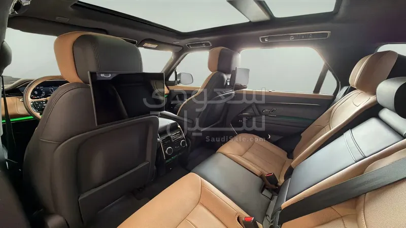 2025 لاند روفر رينج روفر سبورت اوتوبيوجرافي