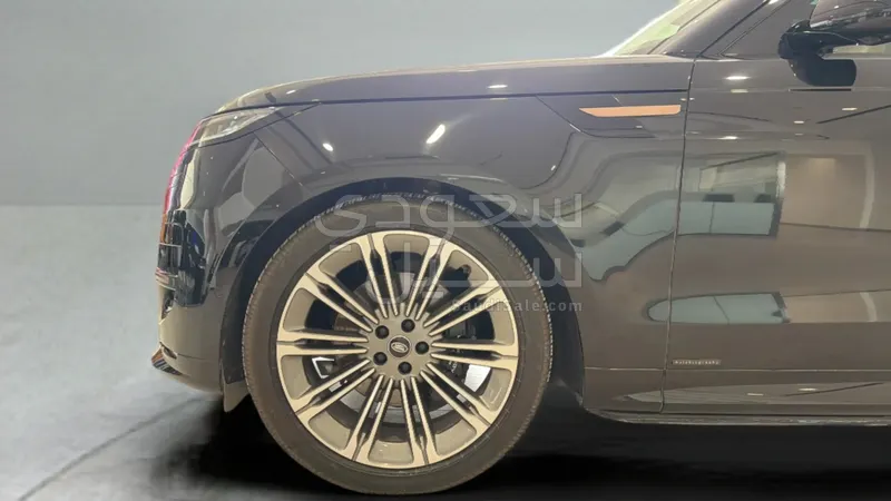 2025 لاند روفر رينج روفر سبورت اوتوبيوجرافي